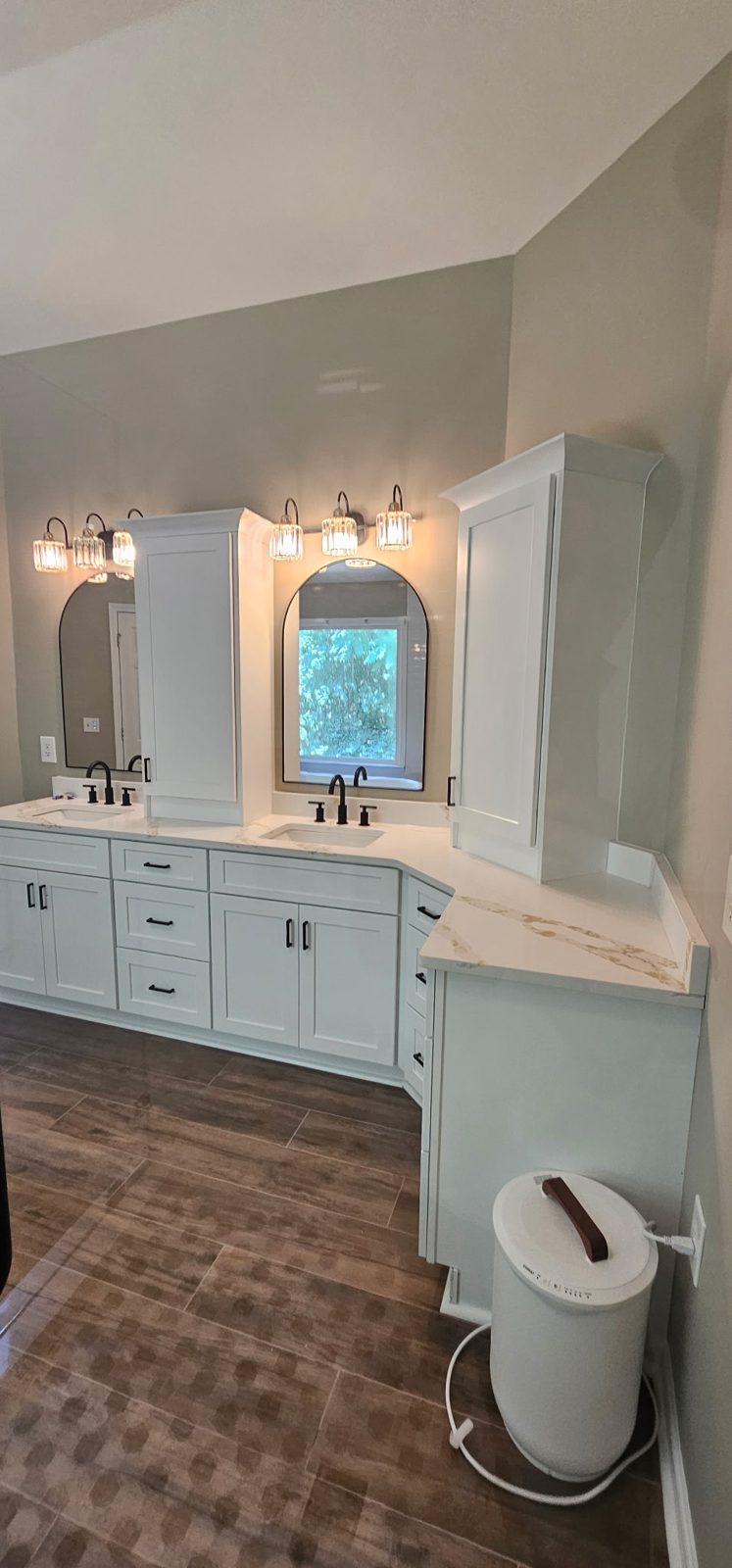 Kitchen cabinetry & vanity by KV Multisolutions