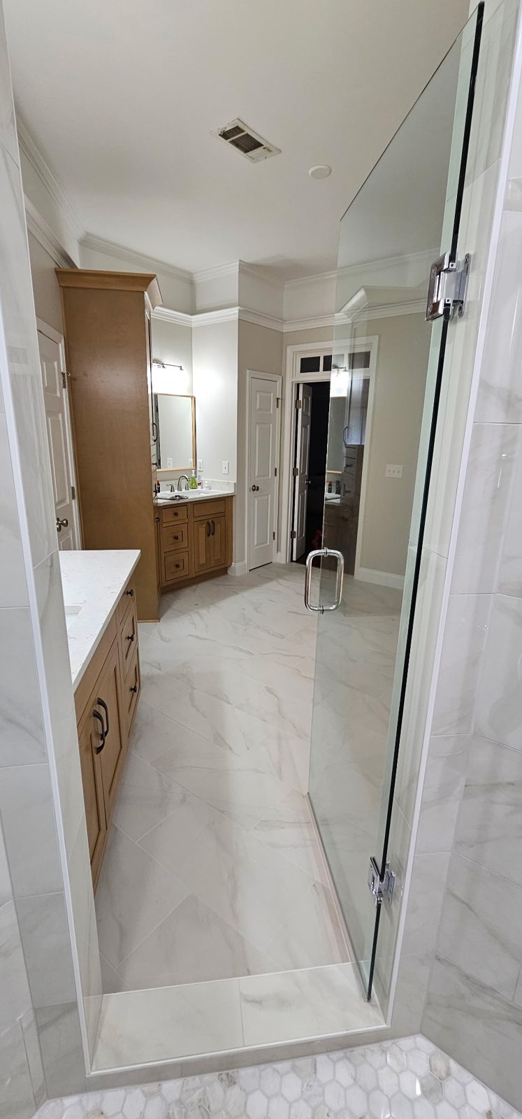 Kitchen cabinetry & vanity by KV Multisolutions