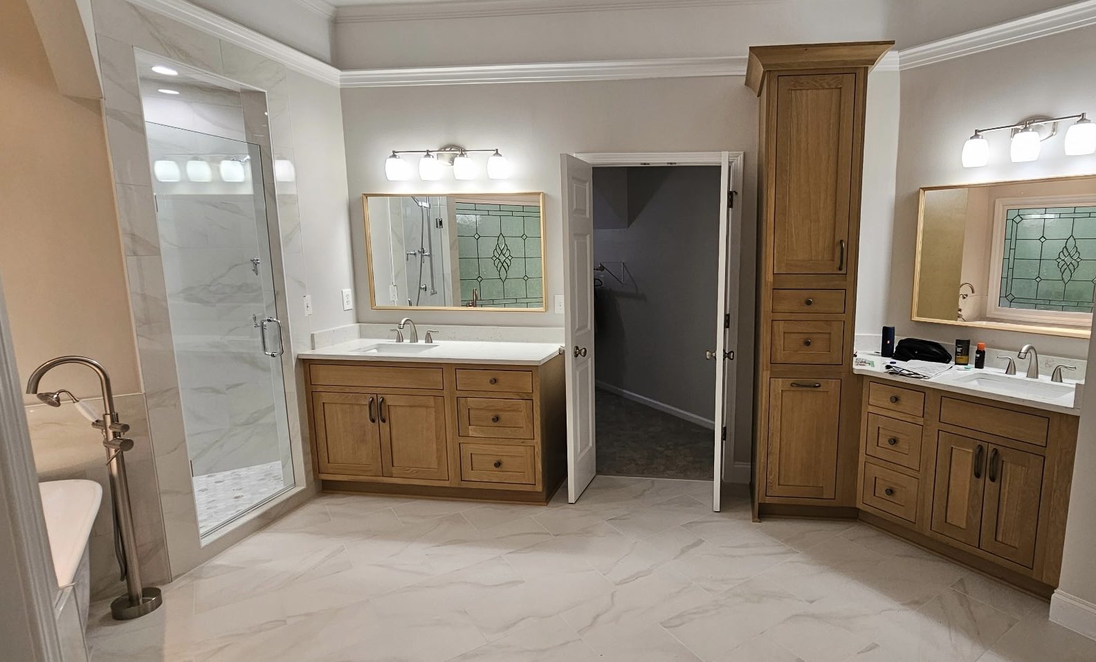 Kitchen cabinetry & vanity by KV Multisolutions
