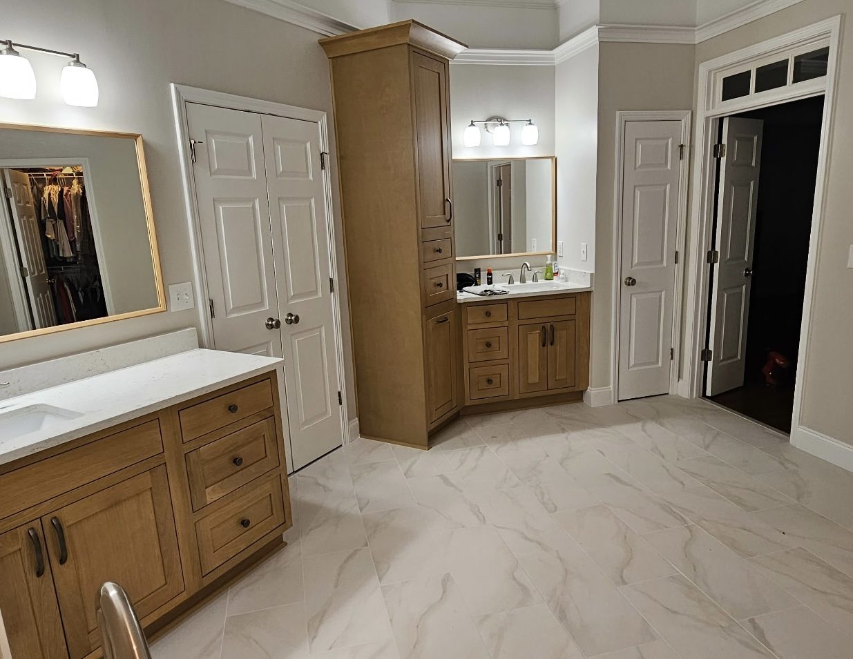 Kitchen cabinetry & vanity by KV Multisolutions