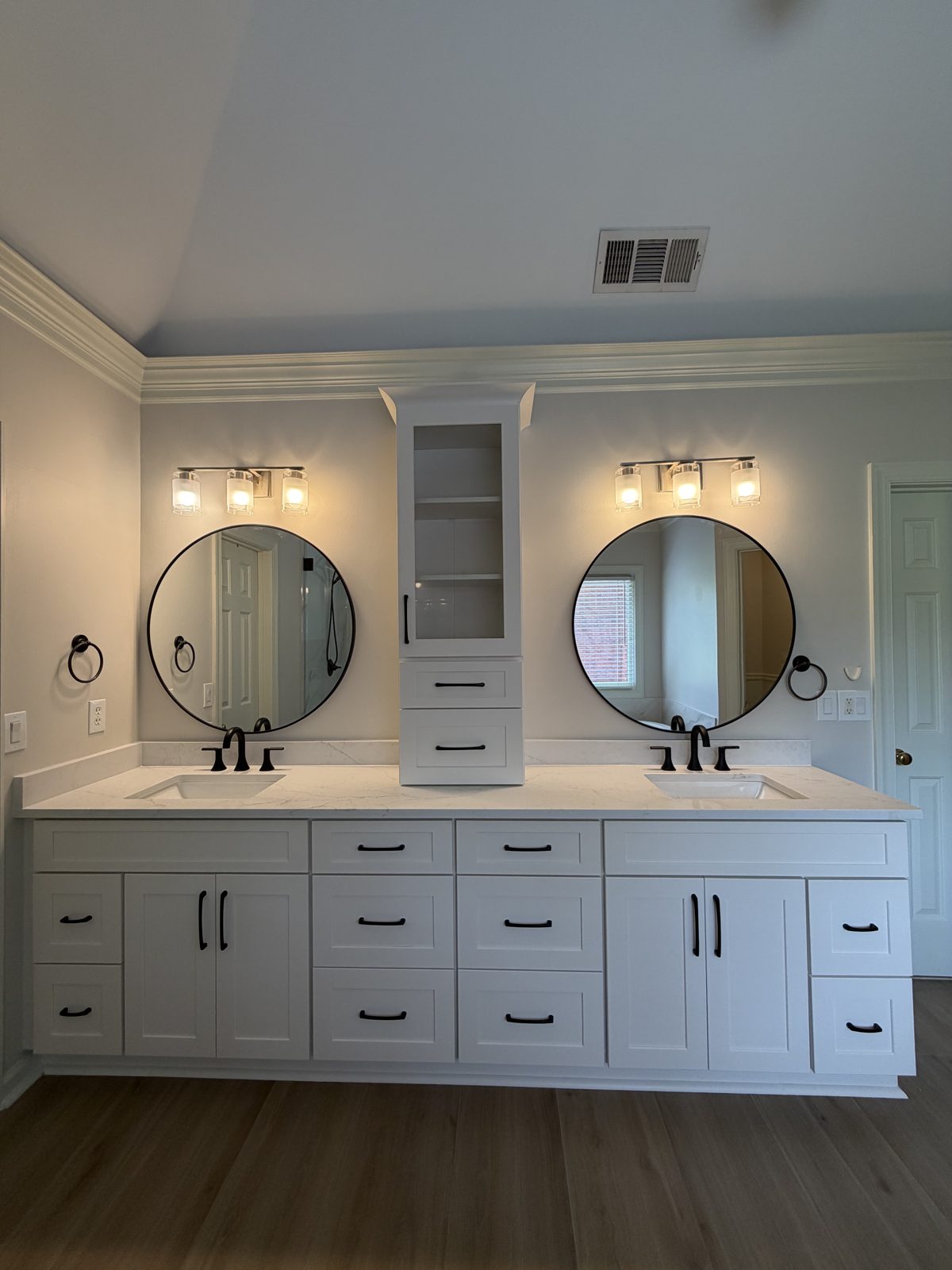 Kitchen cabinetry & vanity by KV Multisolutions