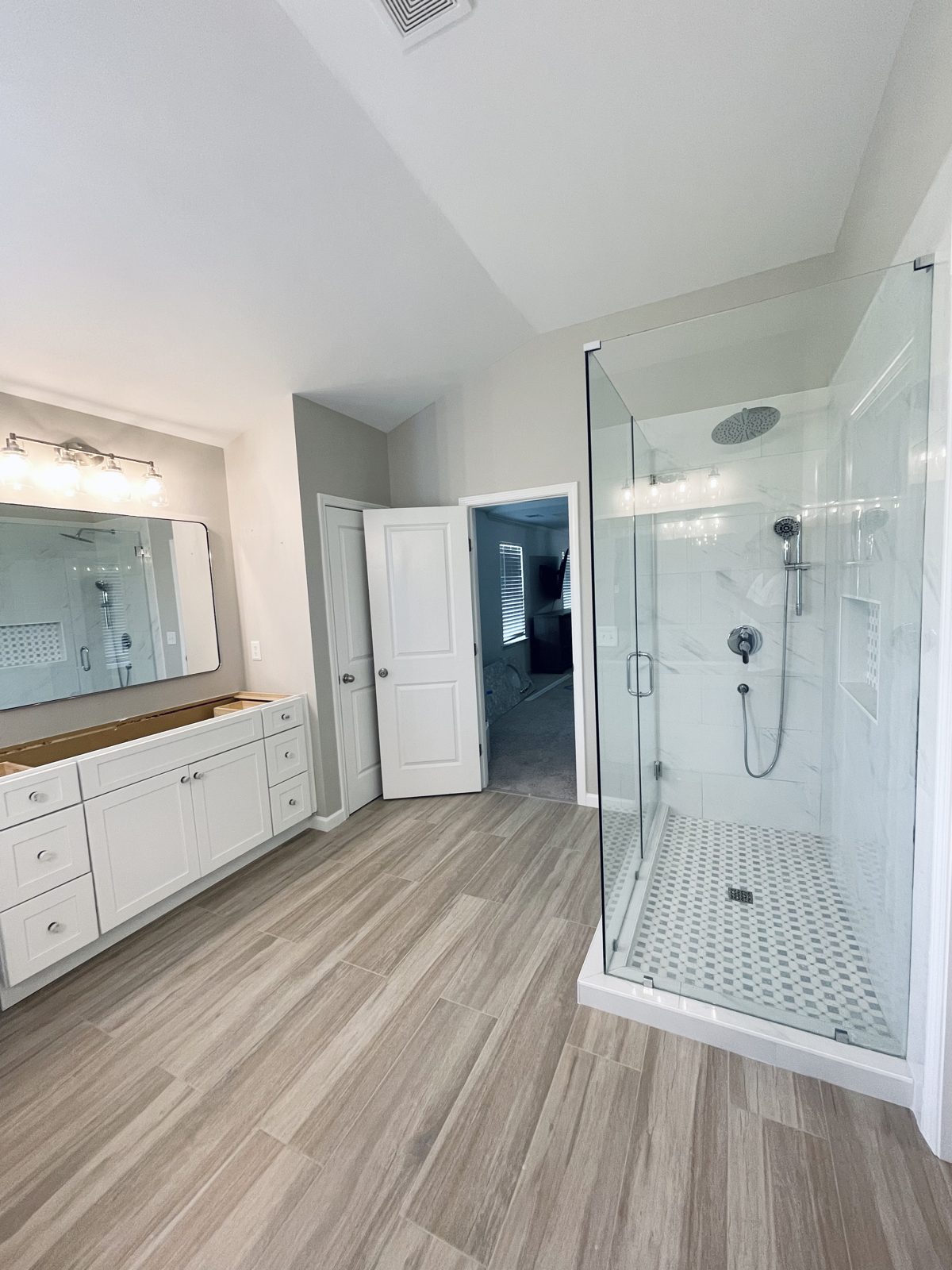 Kitchen cabinetry & vanity by KV Multisolutions