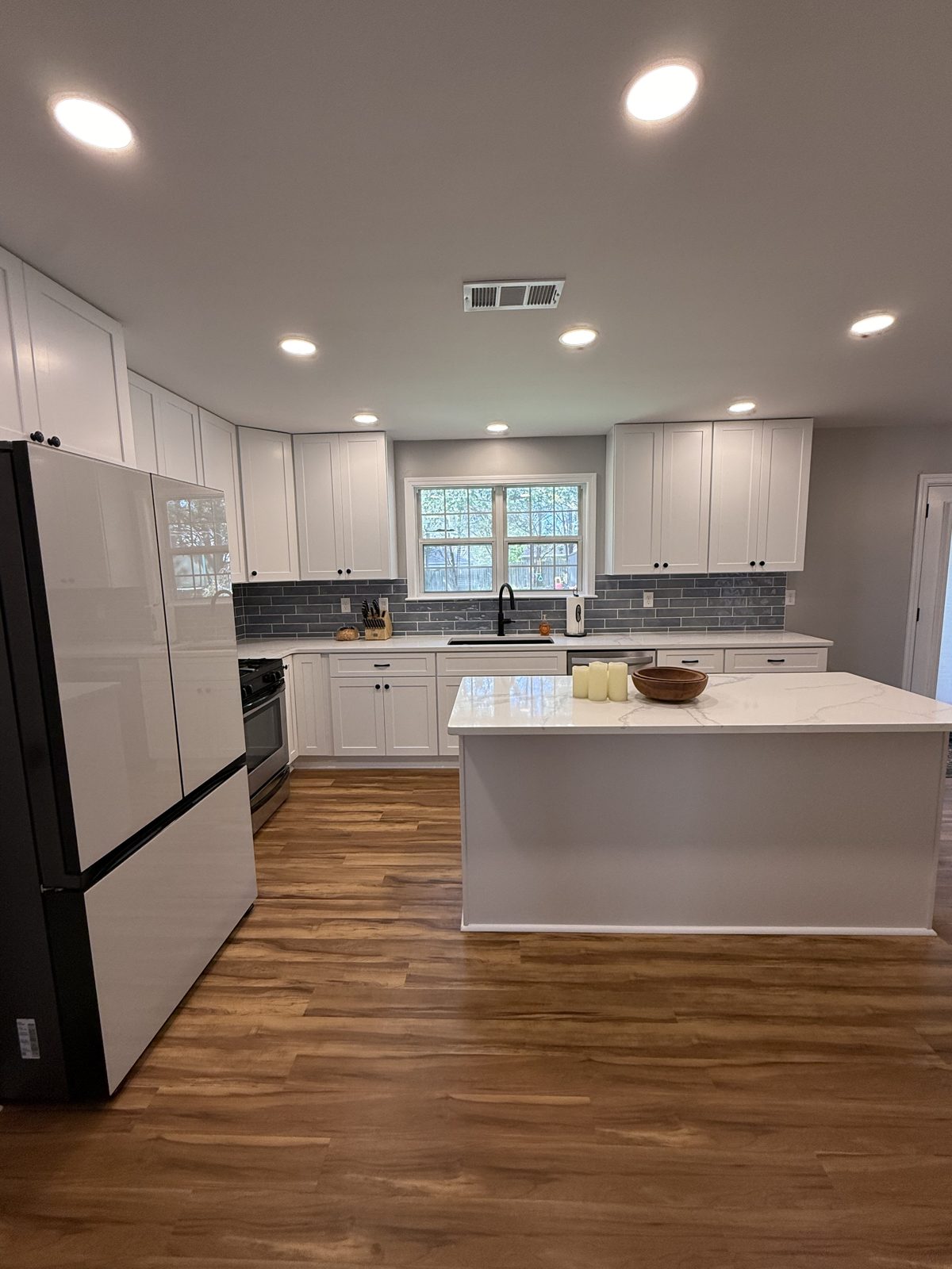 Kitchen cabinetry & vanity by KV Multisolutions