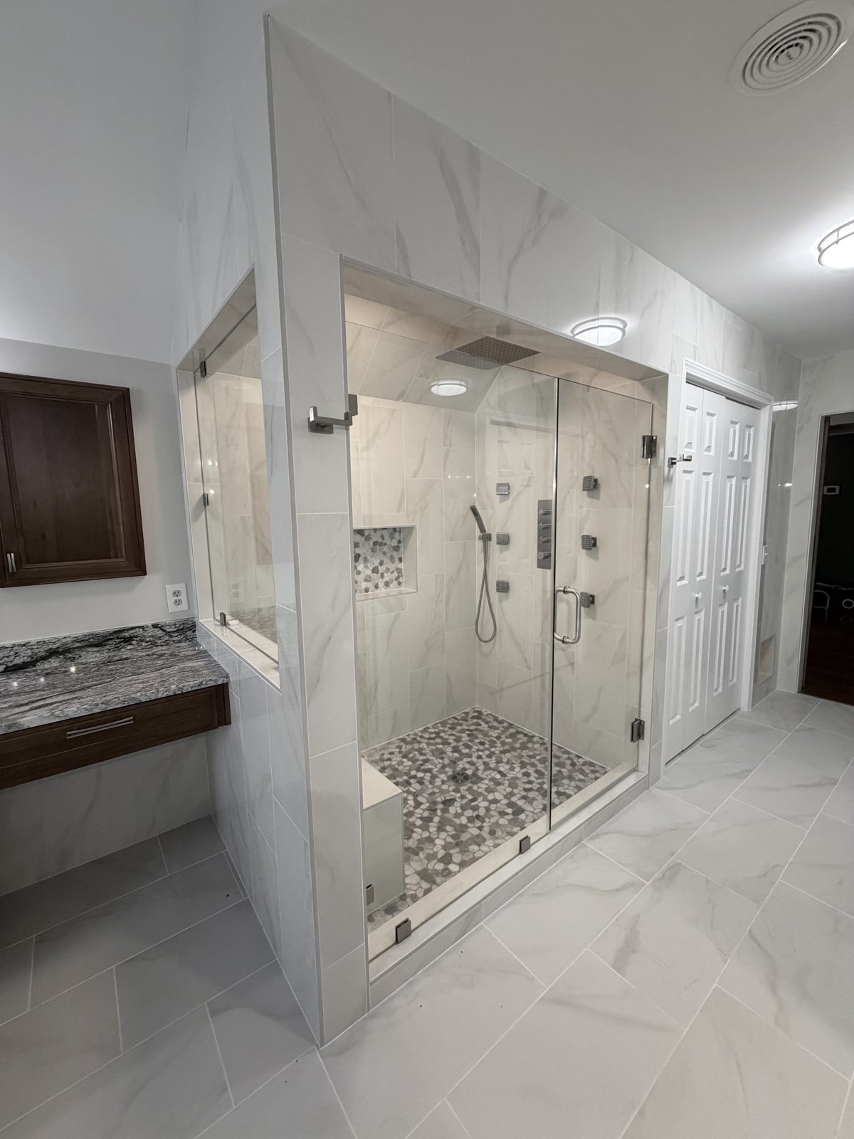 Custom design showers by KV Multisolutions