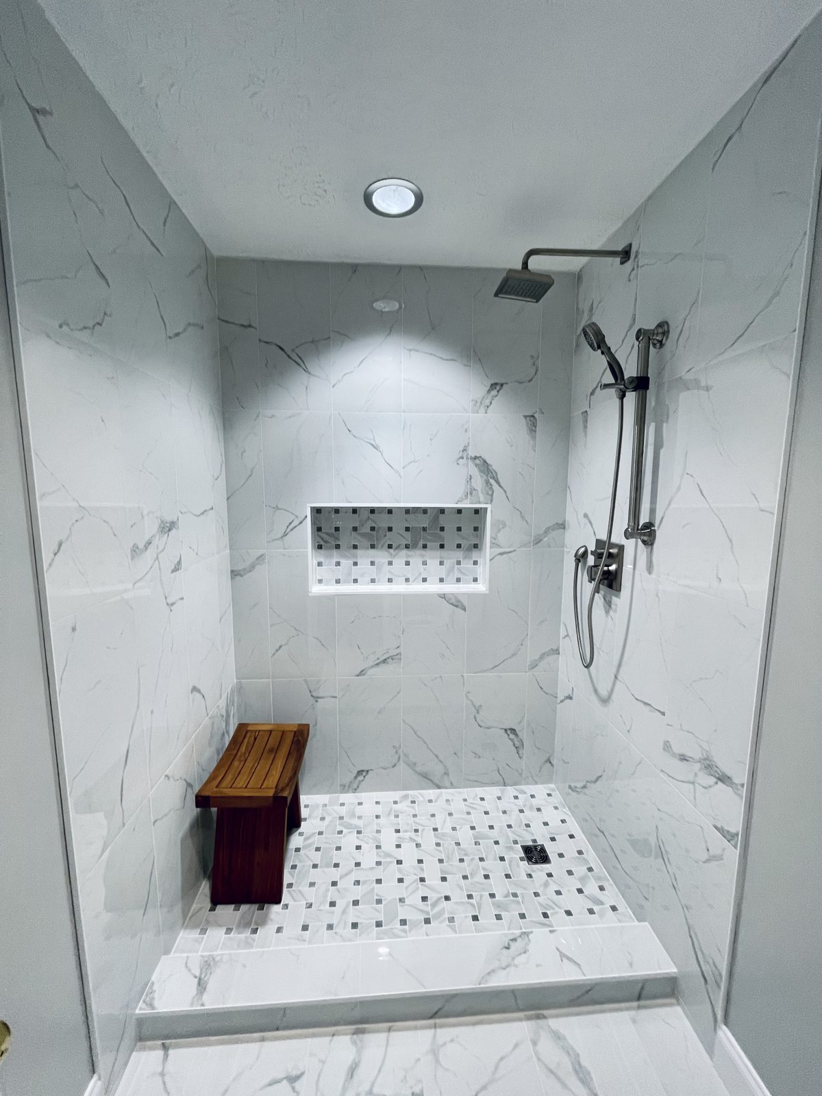 Tile installation by KV Multisolutions