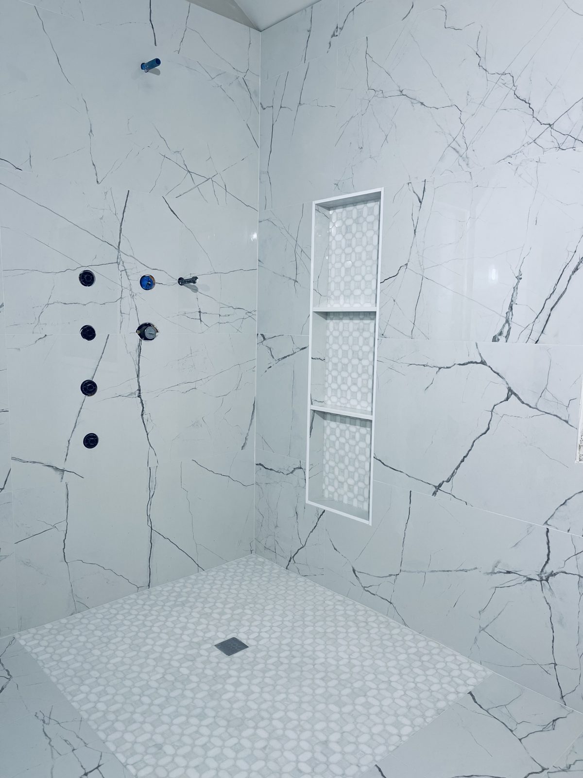 Tile installation by KV Multisolutions